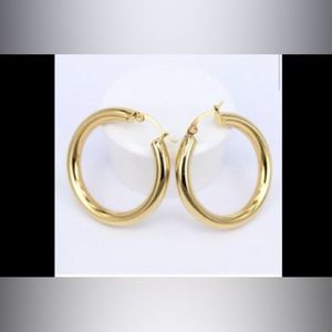 New 18k Classic Hoop Earrings.